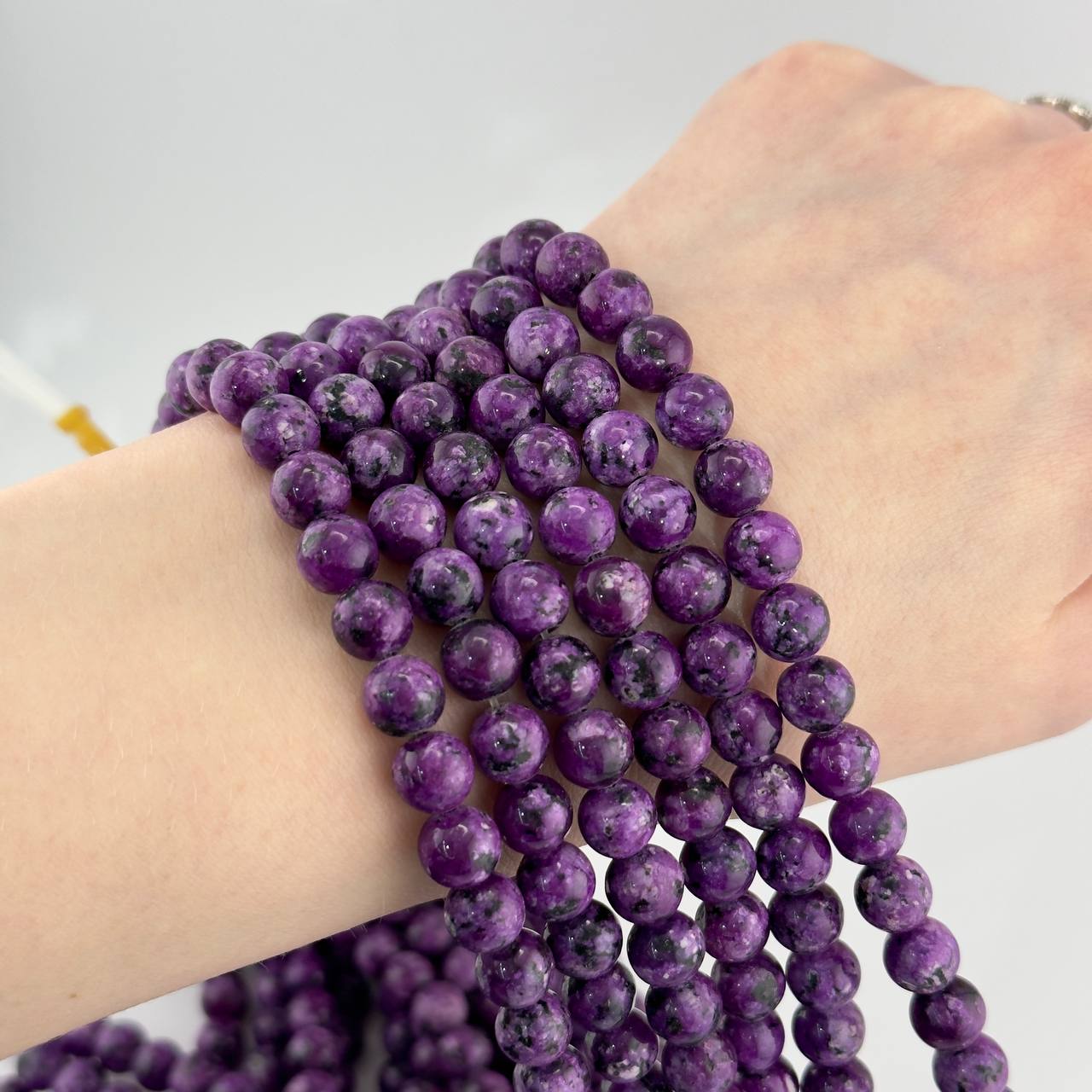 Бусины Халцедон цвет фиолетовый с вклаплениями размер 8мм натуральный камень